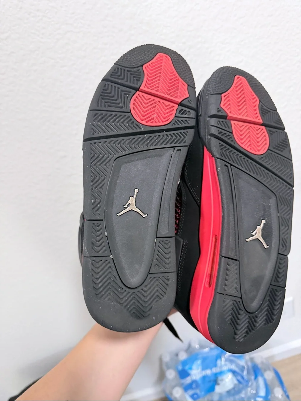 Jordan retro 4 red thunder
